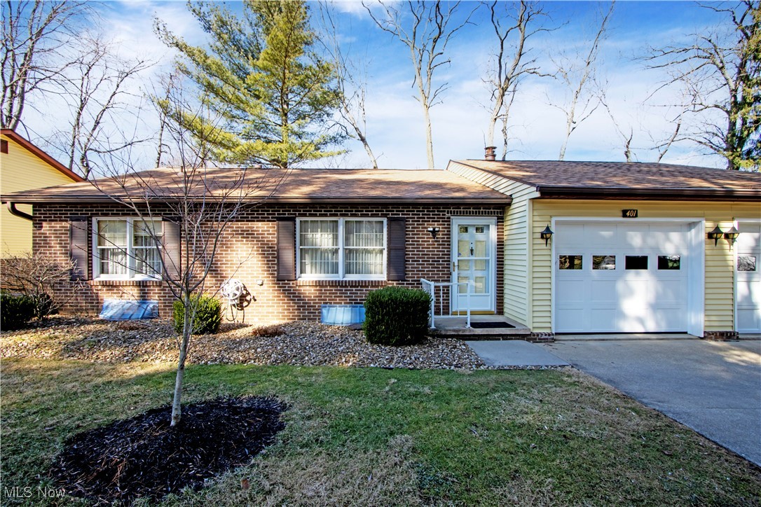 401 Oakmont Court
