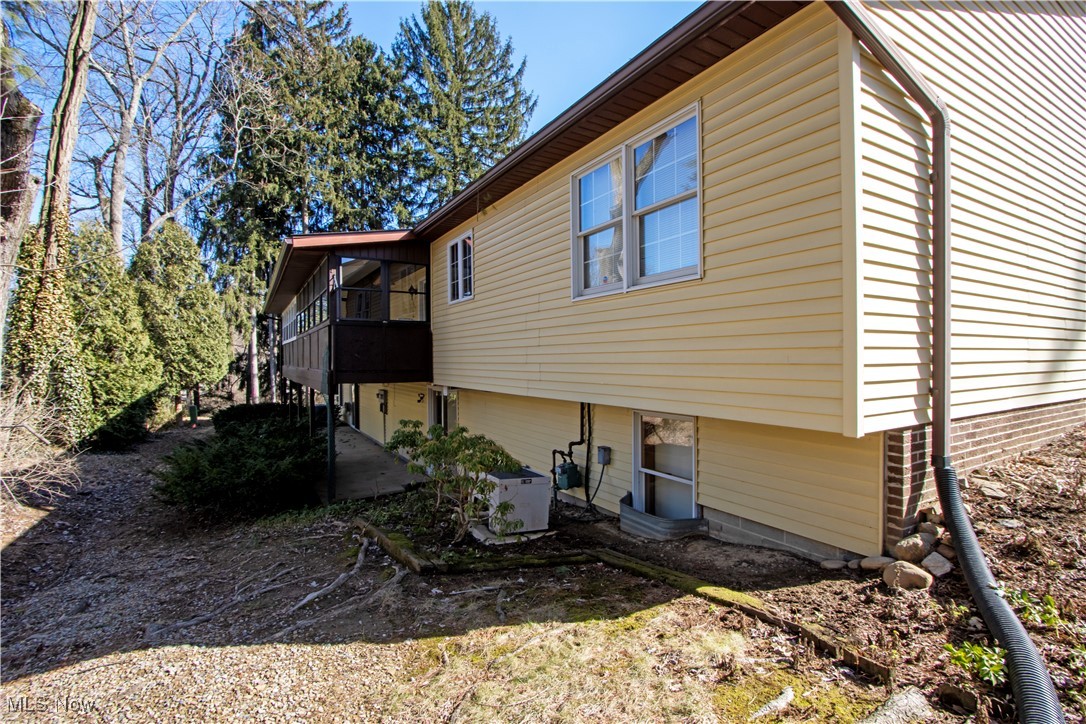 401 Oakmont Court