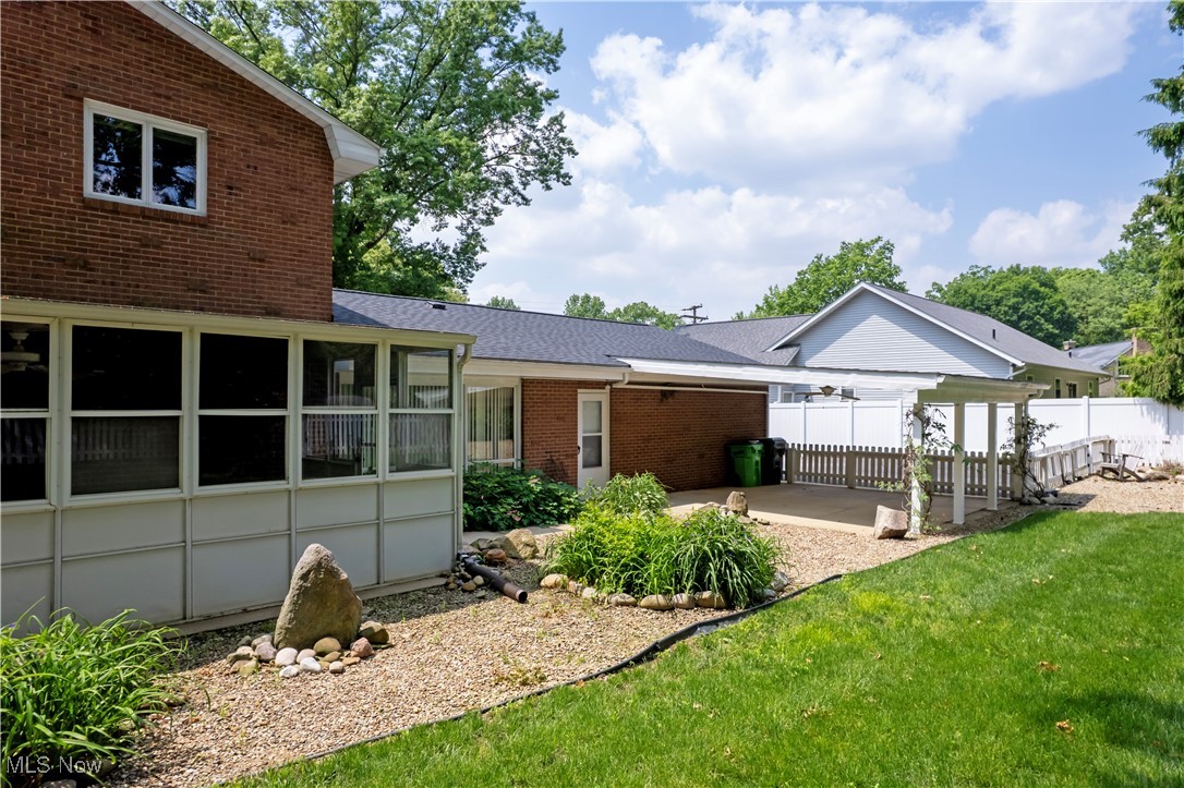 1047 Ashwood Drive