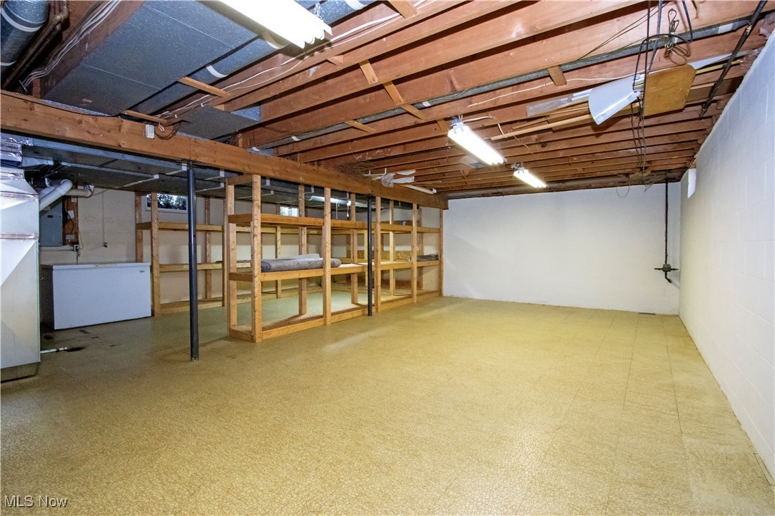 1047 Ashwood Drive
