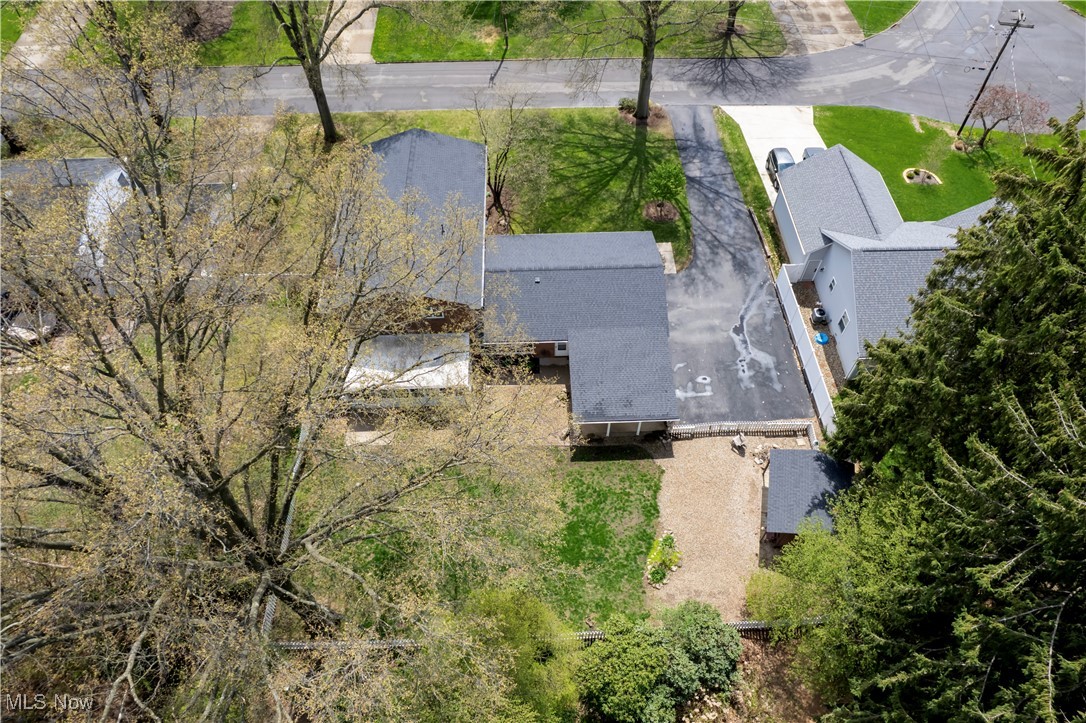 1047 Ashwood Drive