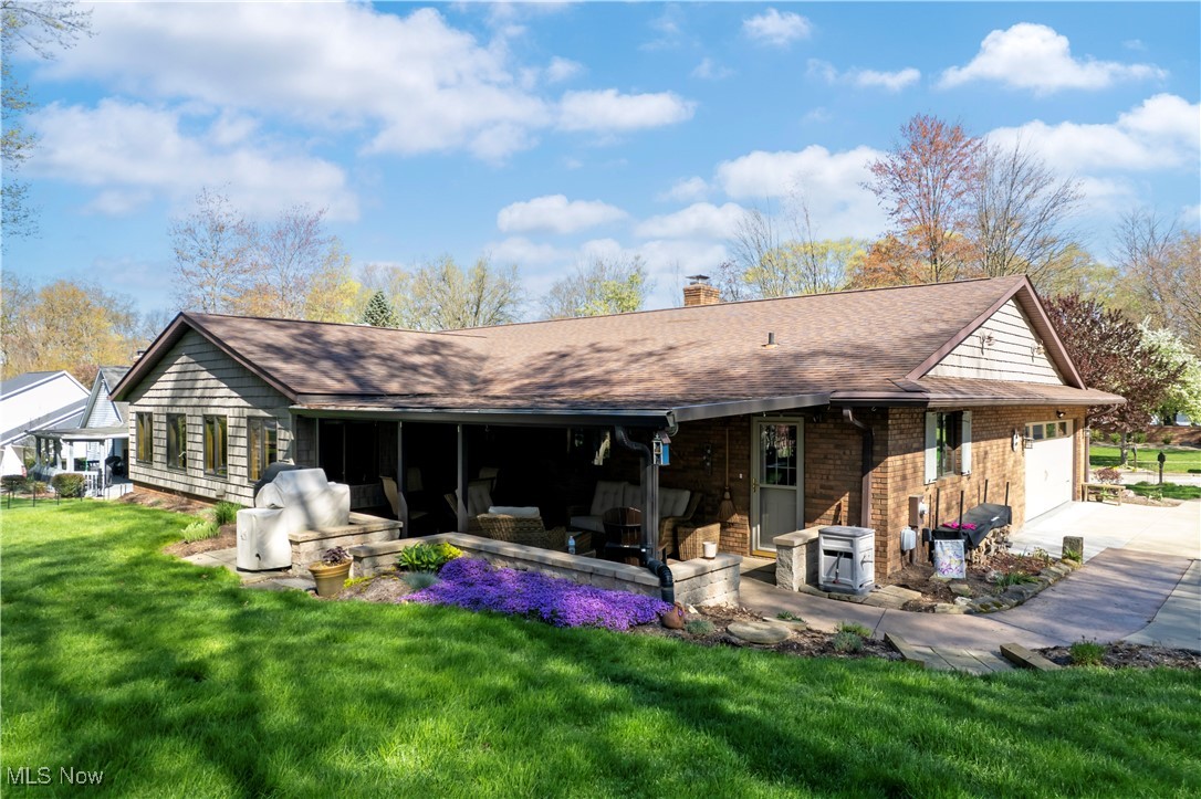 1563 Rosewood Drive
