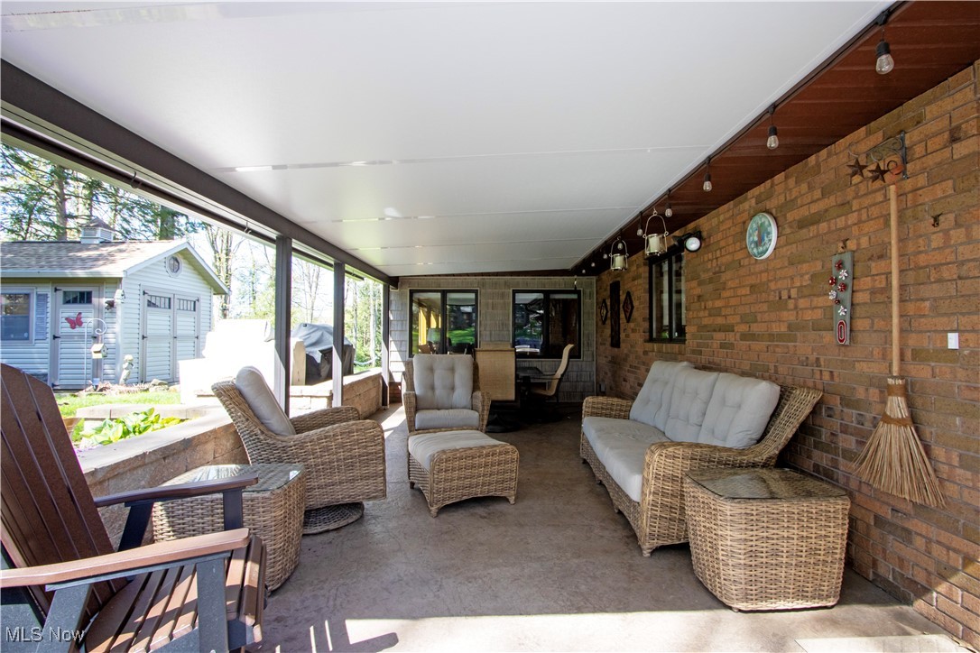 1563 Rosewood Drive