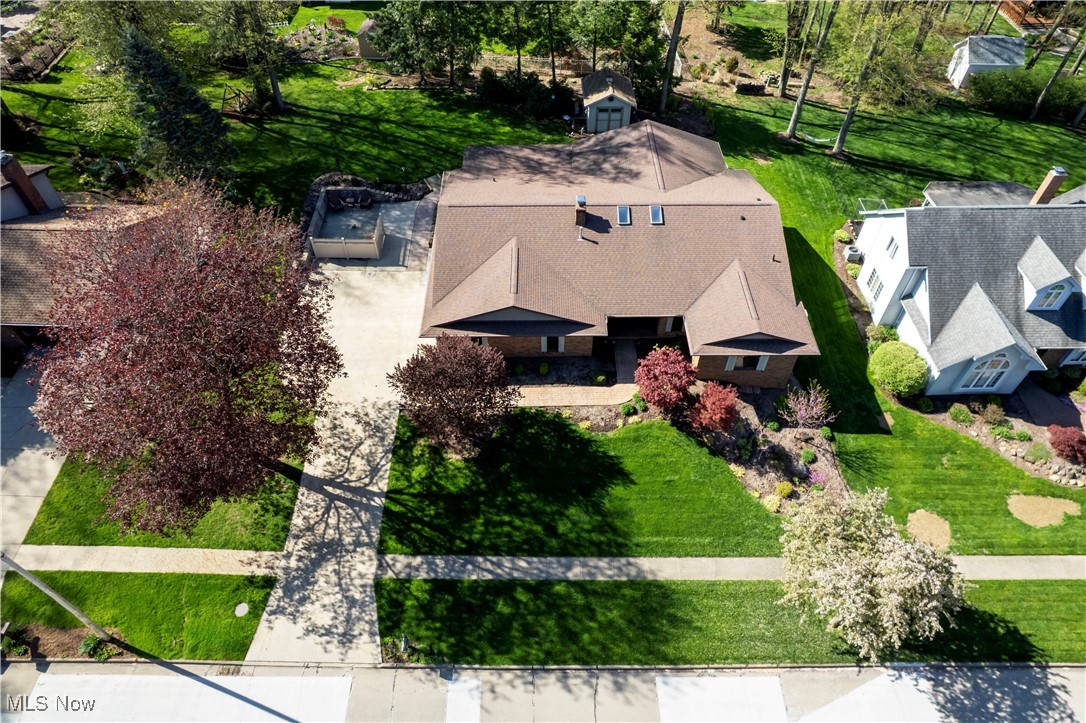1563 Rosewood Drive