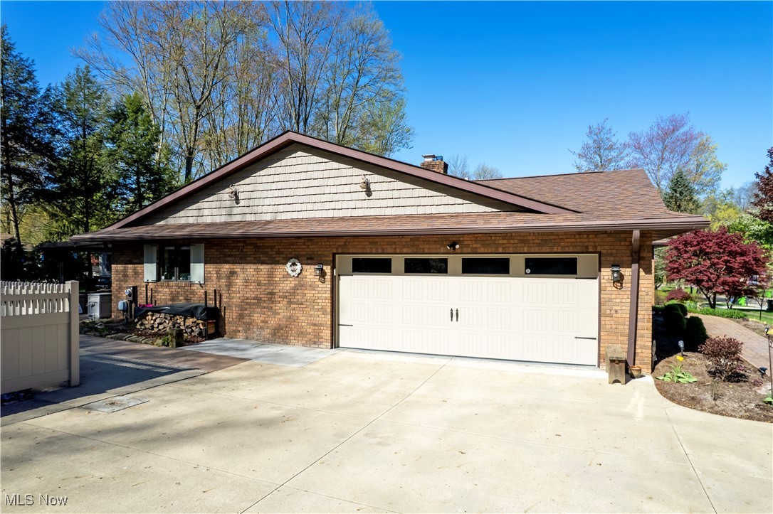 1563 Rosewood Drive