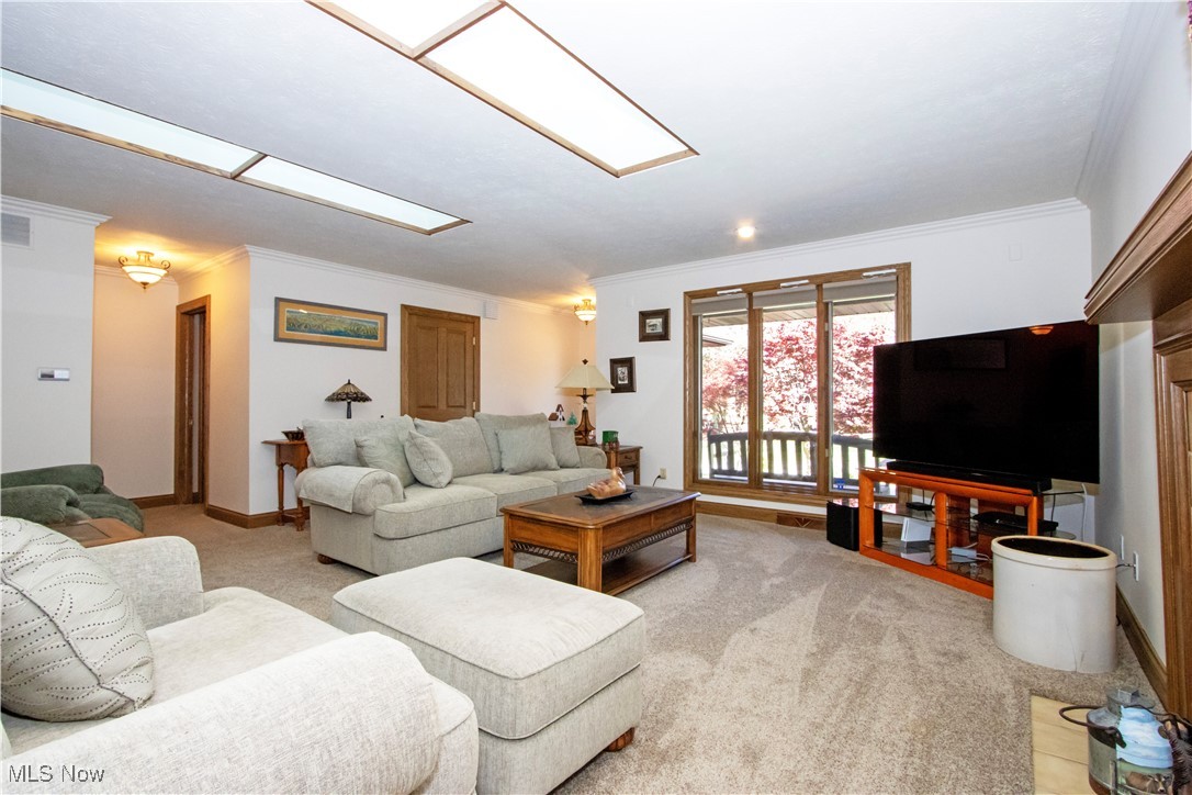 1563 Rosewood Drive