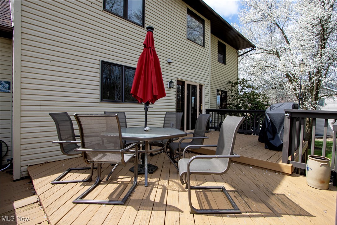 2766 Vinton Woods