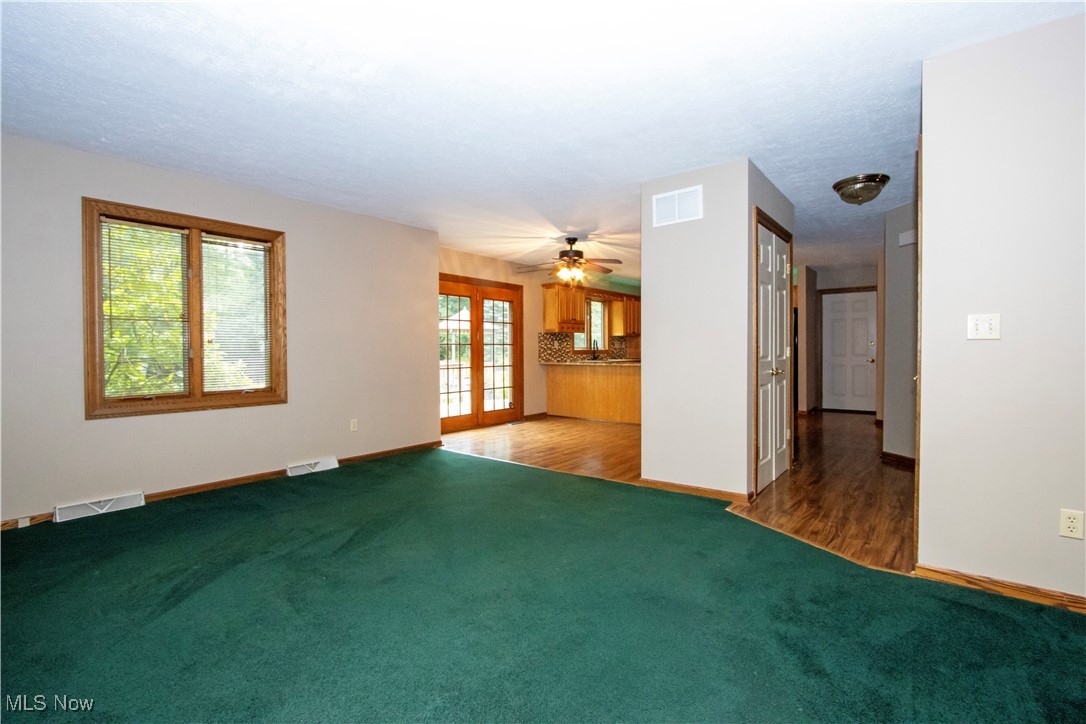 2766 Vinton Woods