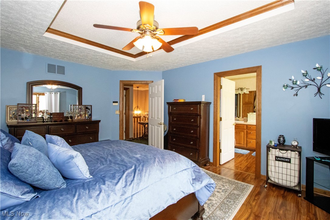 2766 Vinton Woods