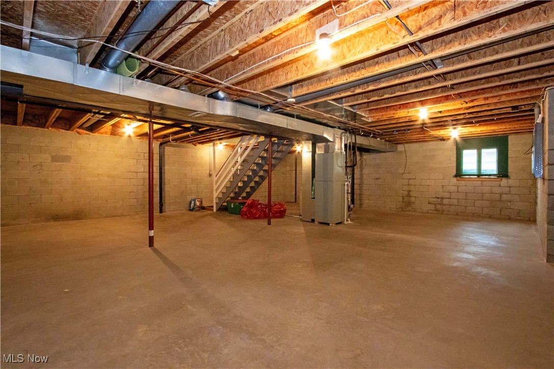 2766 Vinton Woods