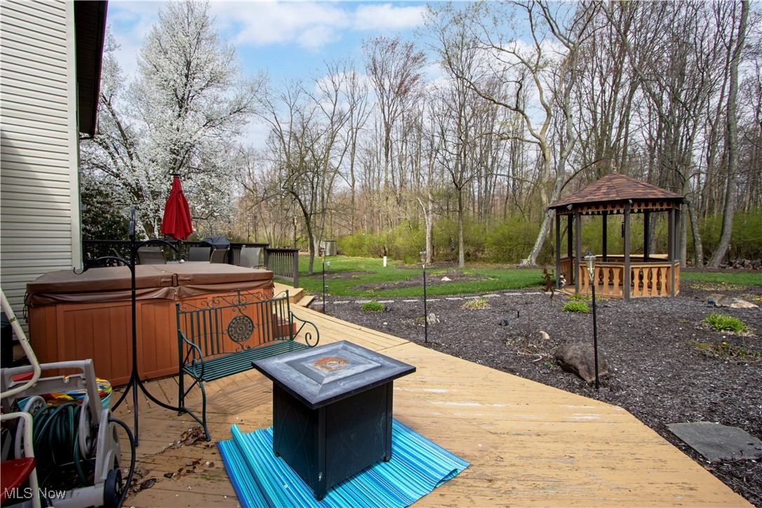 2766 Vinton Woods
