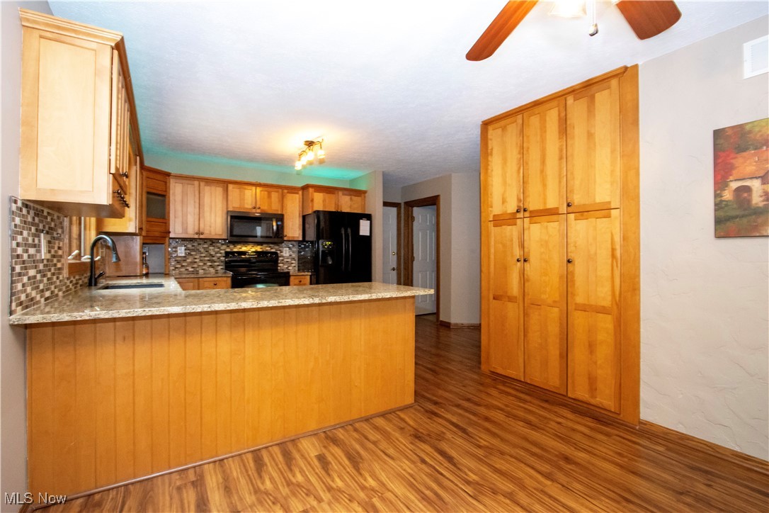 2766 Vinton Woods