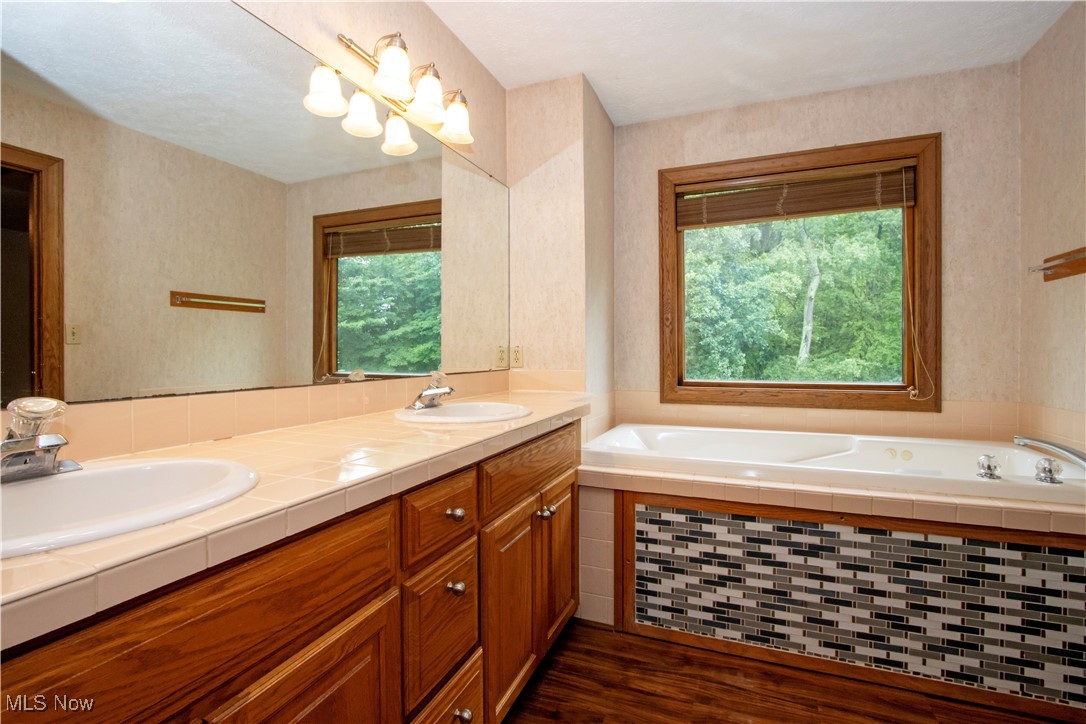 2766 Vinton Woods