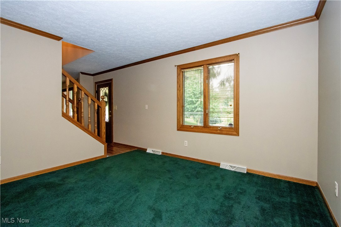 2766 Vinton Woods