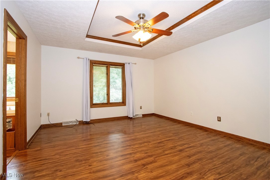 2766 Vinton Woods