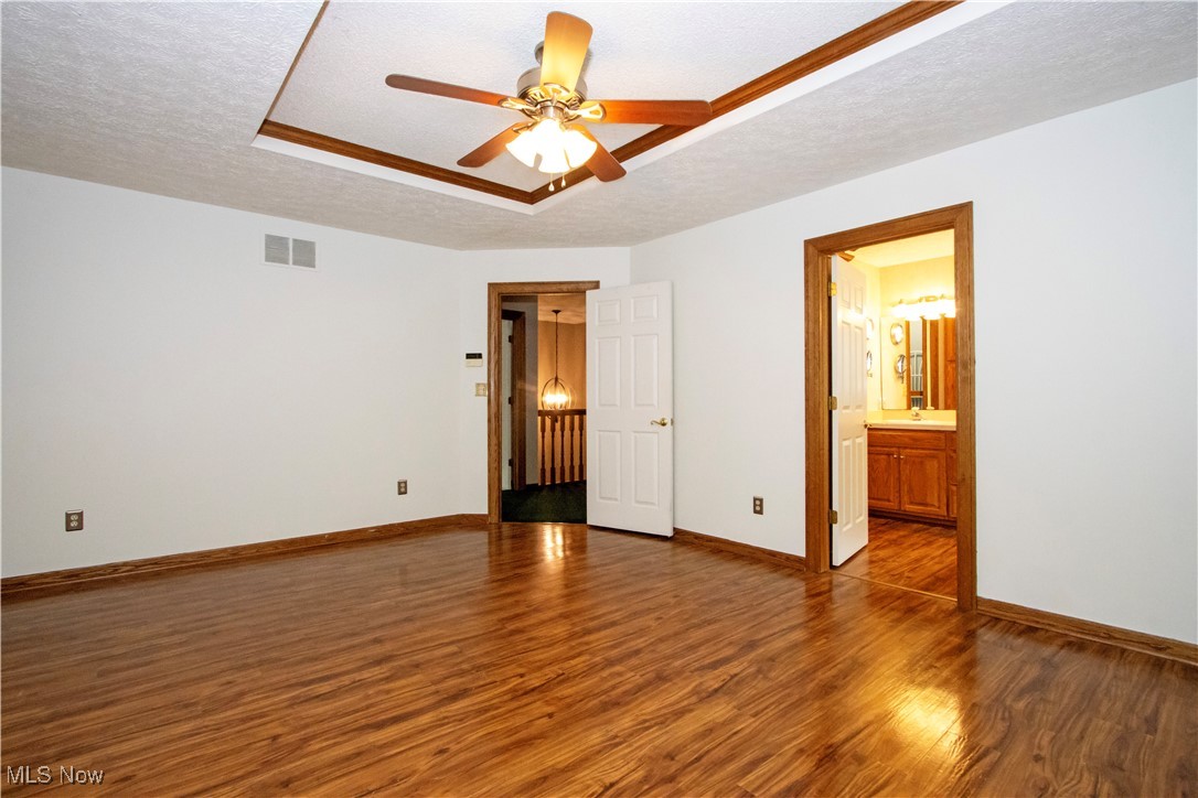 2766 Vinton Woods