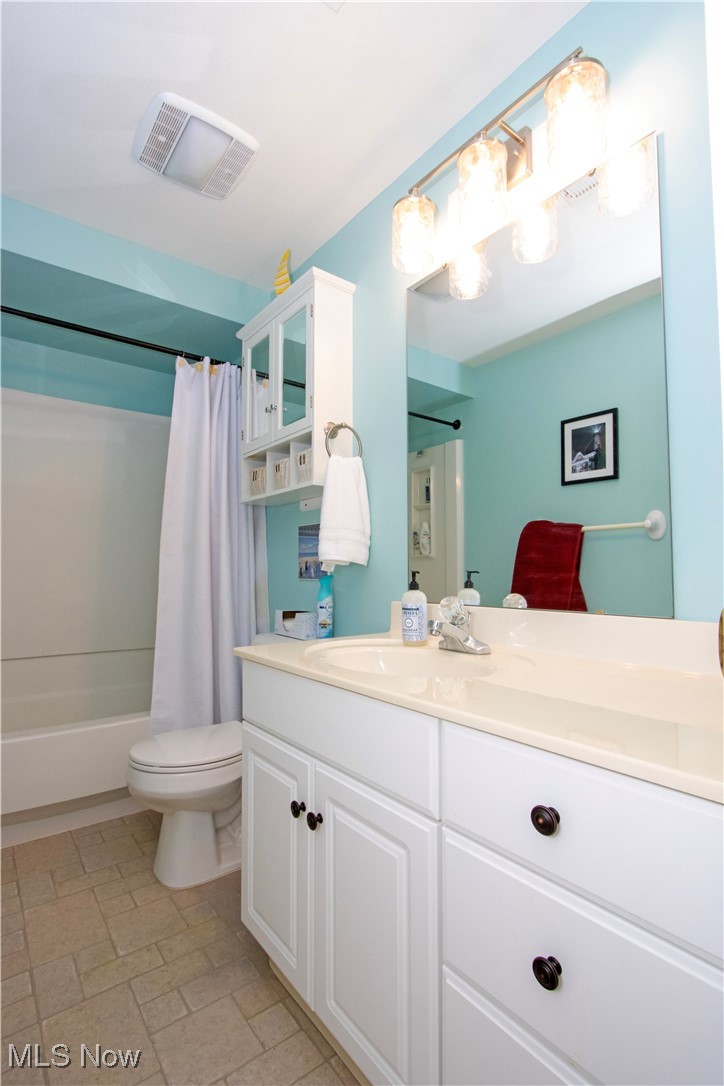 3052 Bayberry Cove