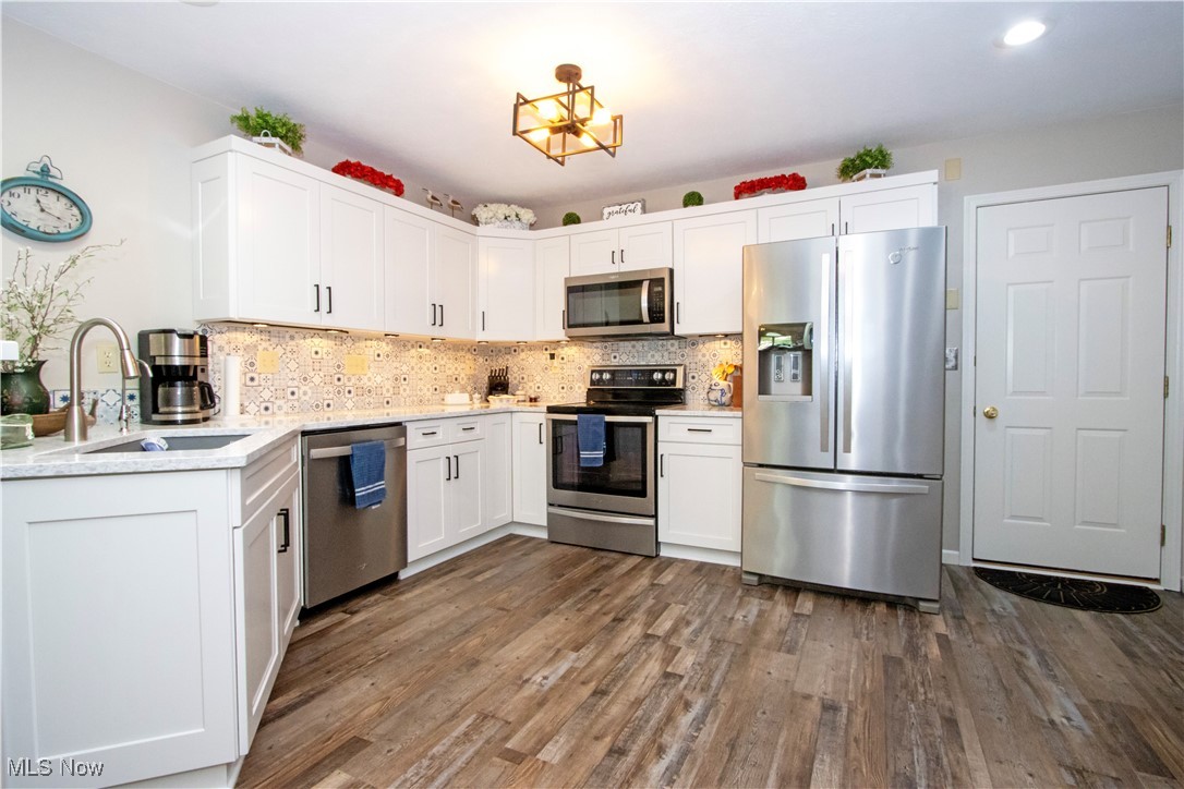 3052 Bayberry Cove