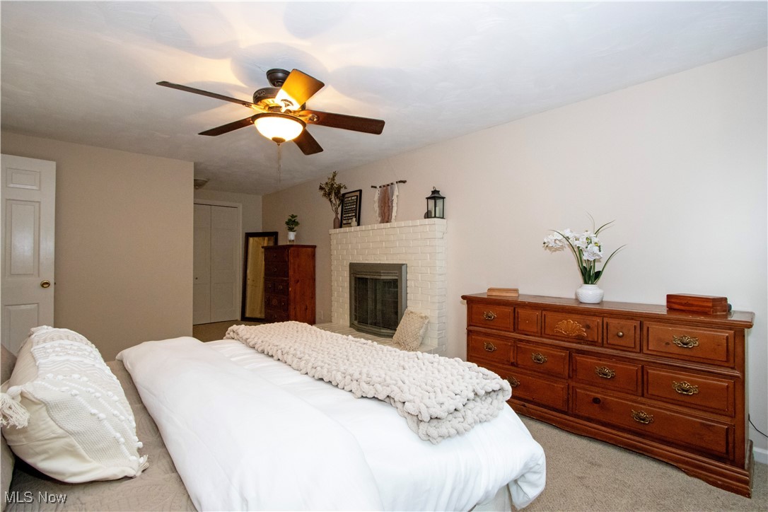 841 Debby Lane W