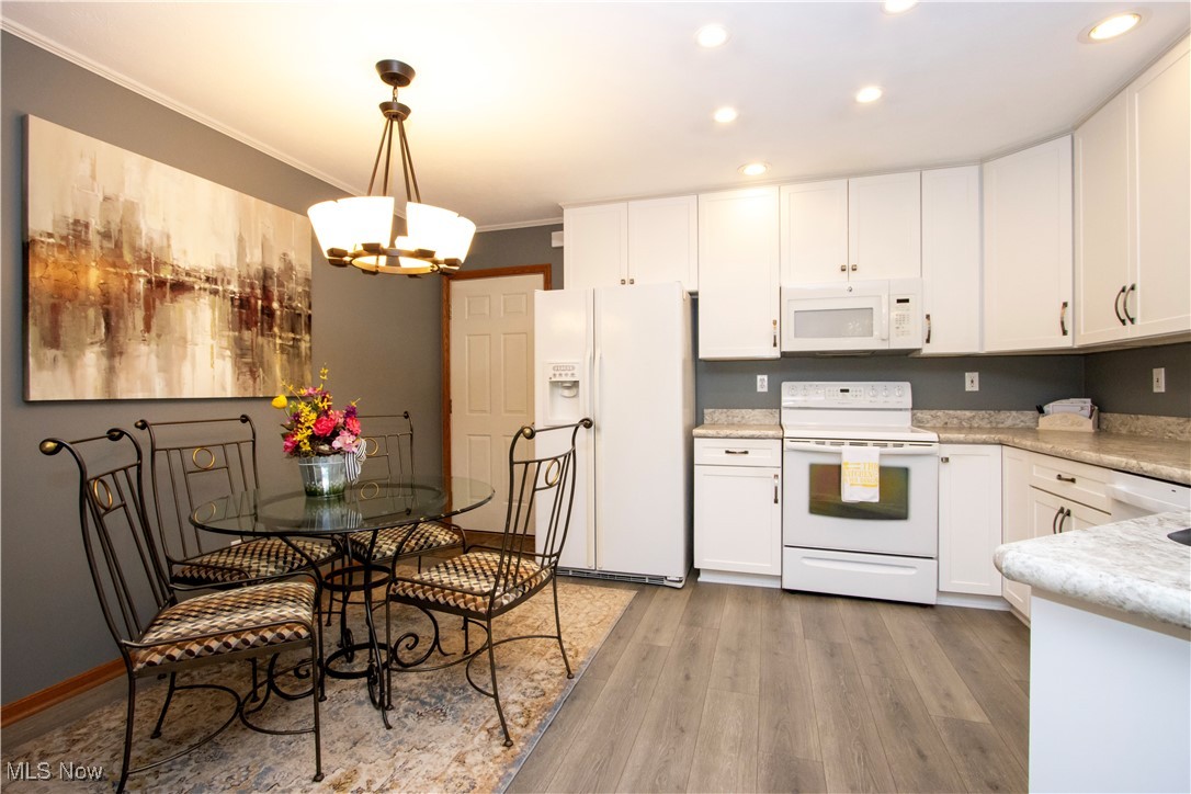 3164 Bayberry Cove