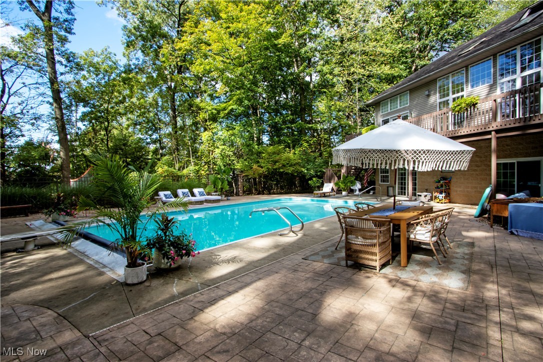 941 Woodmere Drive