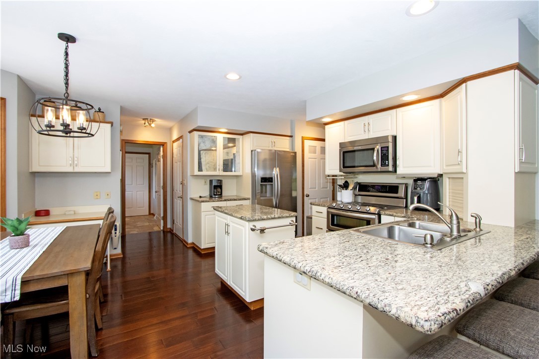 2143 Canterbury Lane