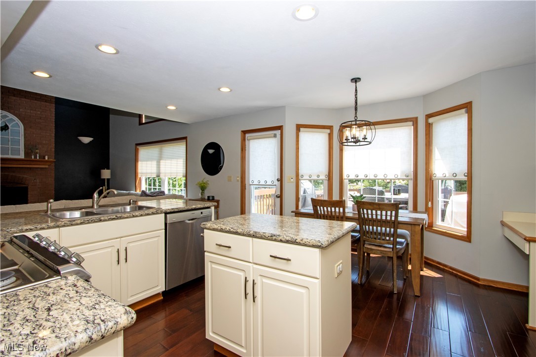 2143 Canterbury Lane