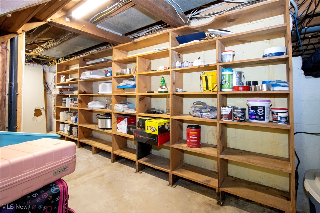 2537 Oak Hill