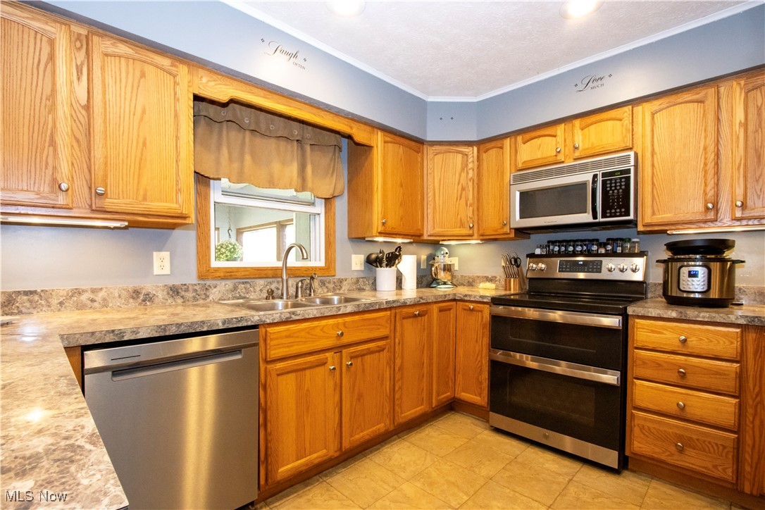 2537 Oak Hill