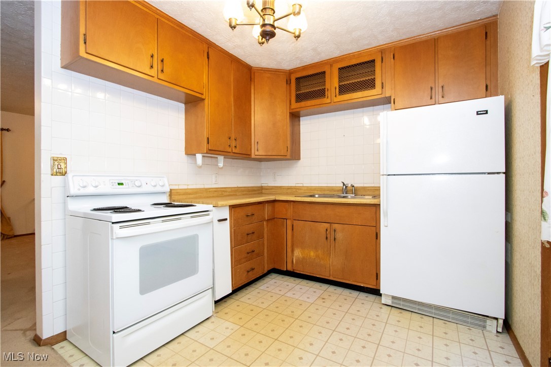 1761 Woodcrest Drive