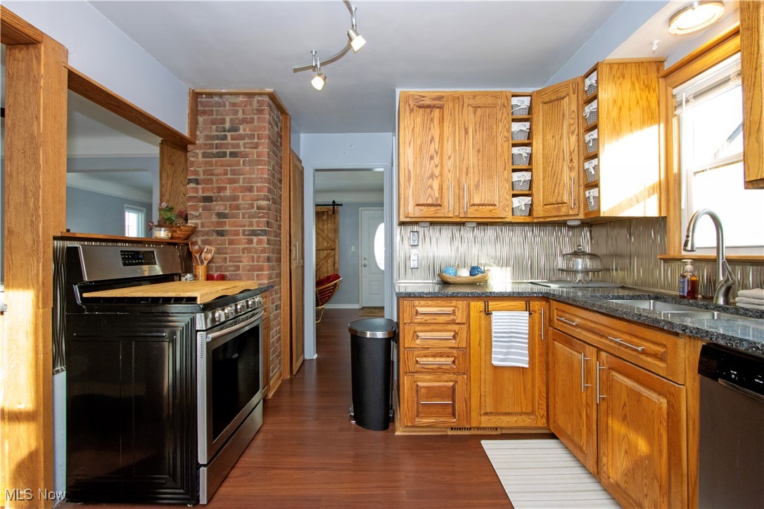 8119 Covington Avenue