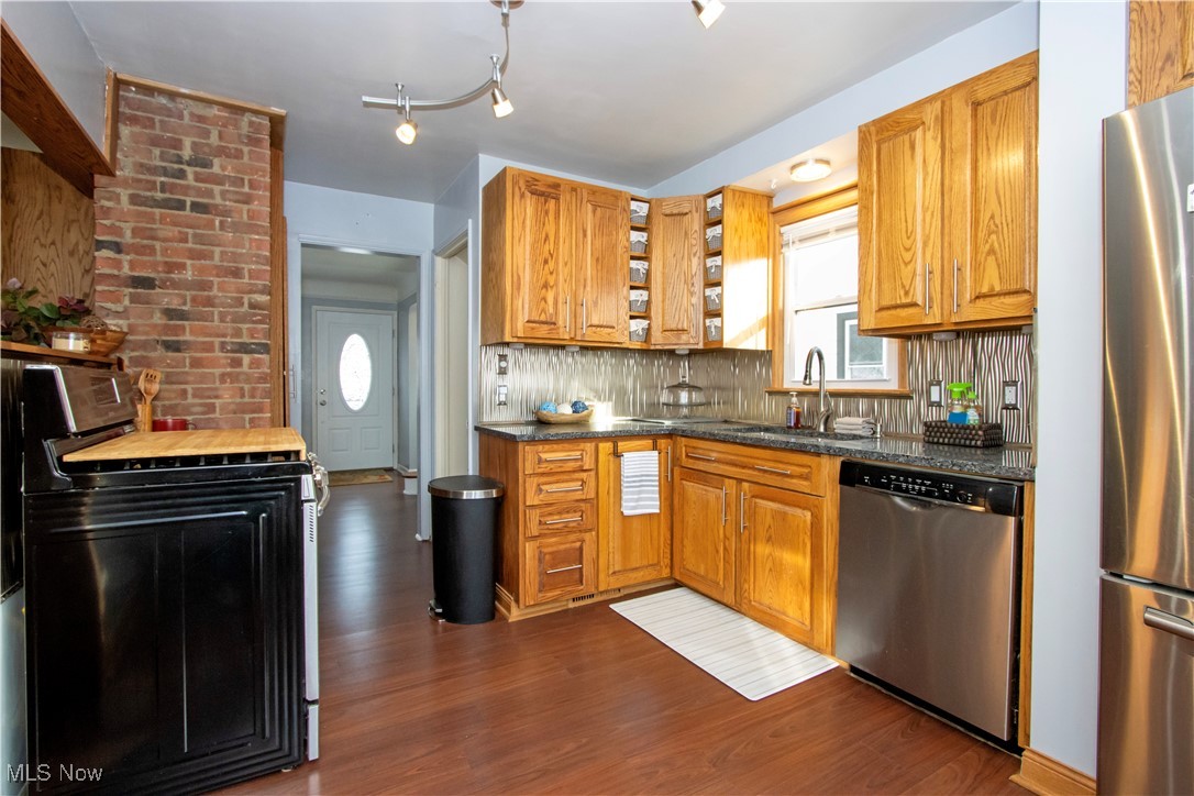 8119 Covington Avenue