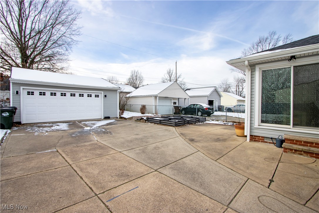 8119 Covington Avenue