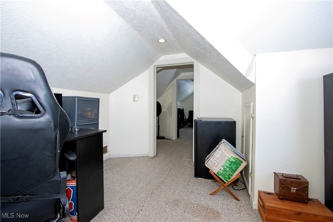 435 Locust Street S