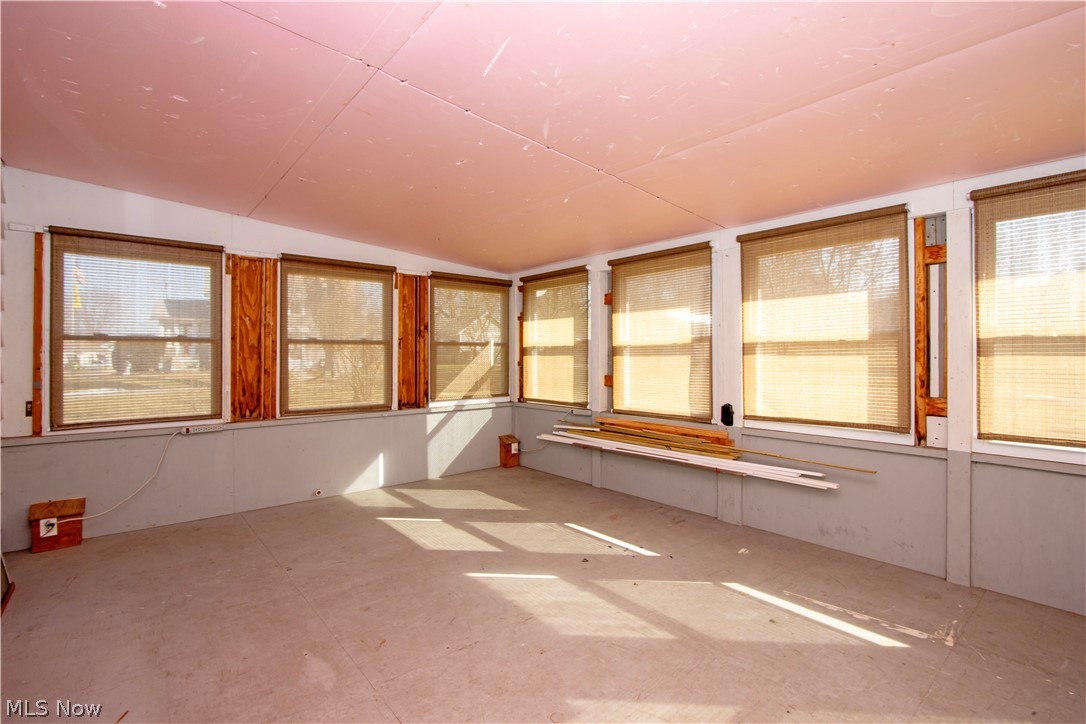 310 N Seneca
