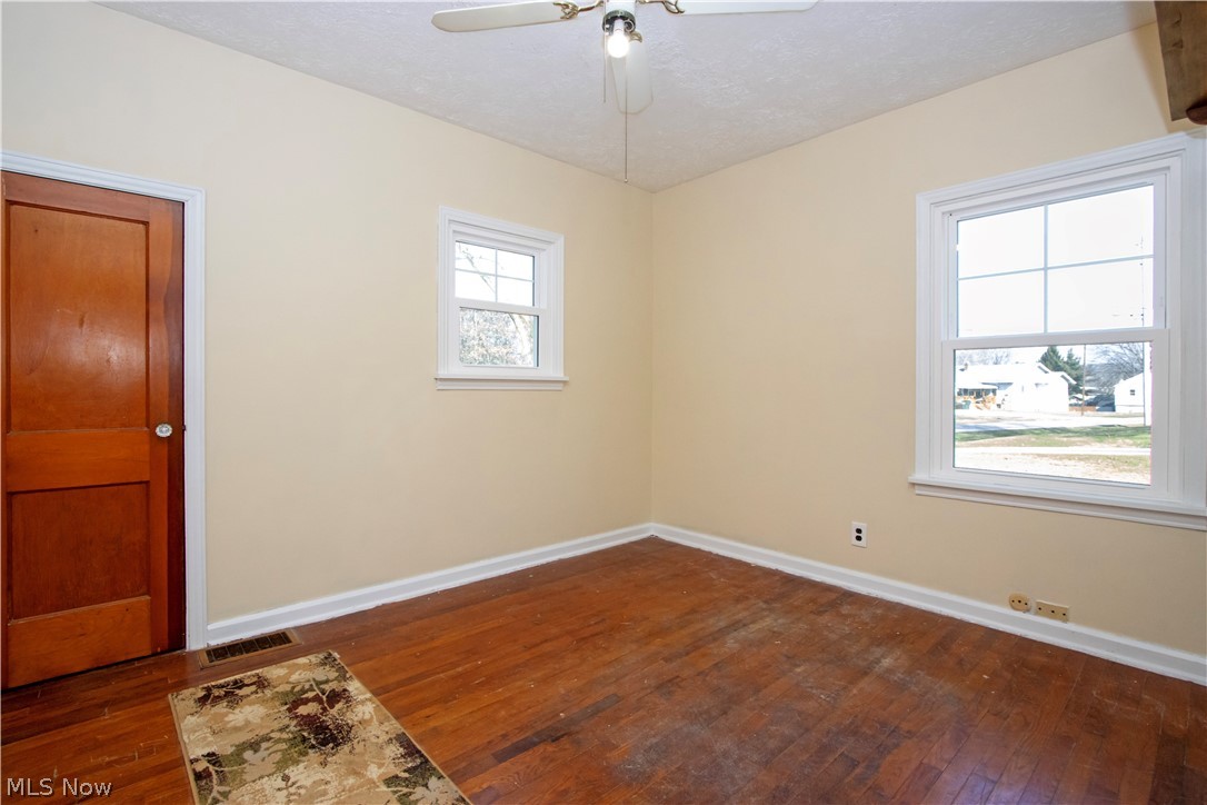 310 N Seneca