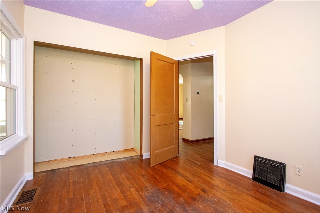 310 N Seneca