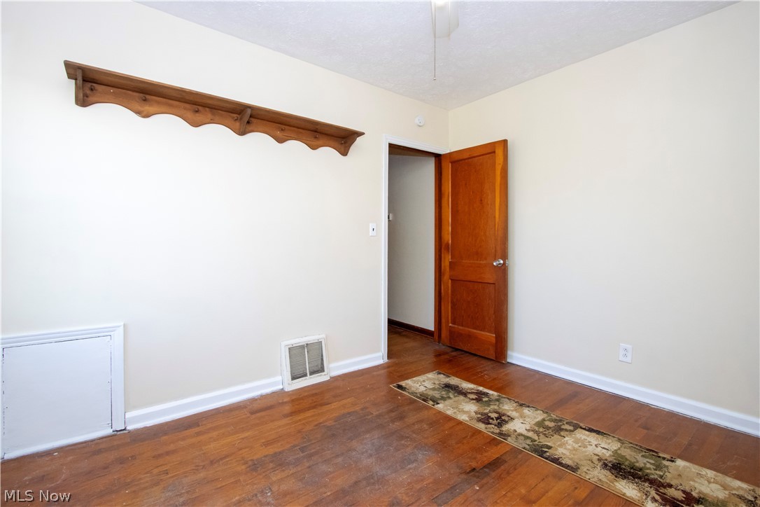310 N Seneca