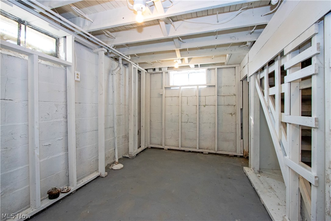 310 N Seneca