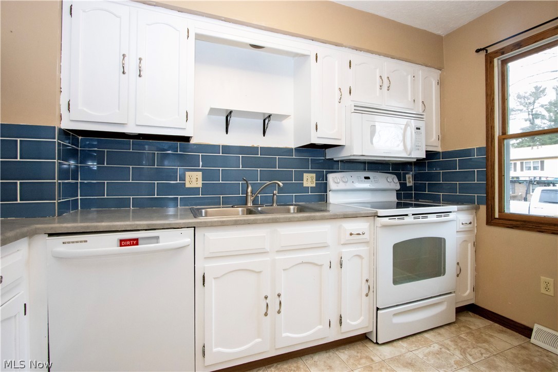 103 Oakmont Court