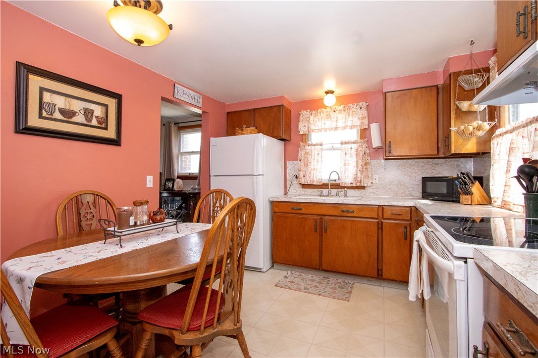 3682 Blachleyville Road