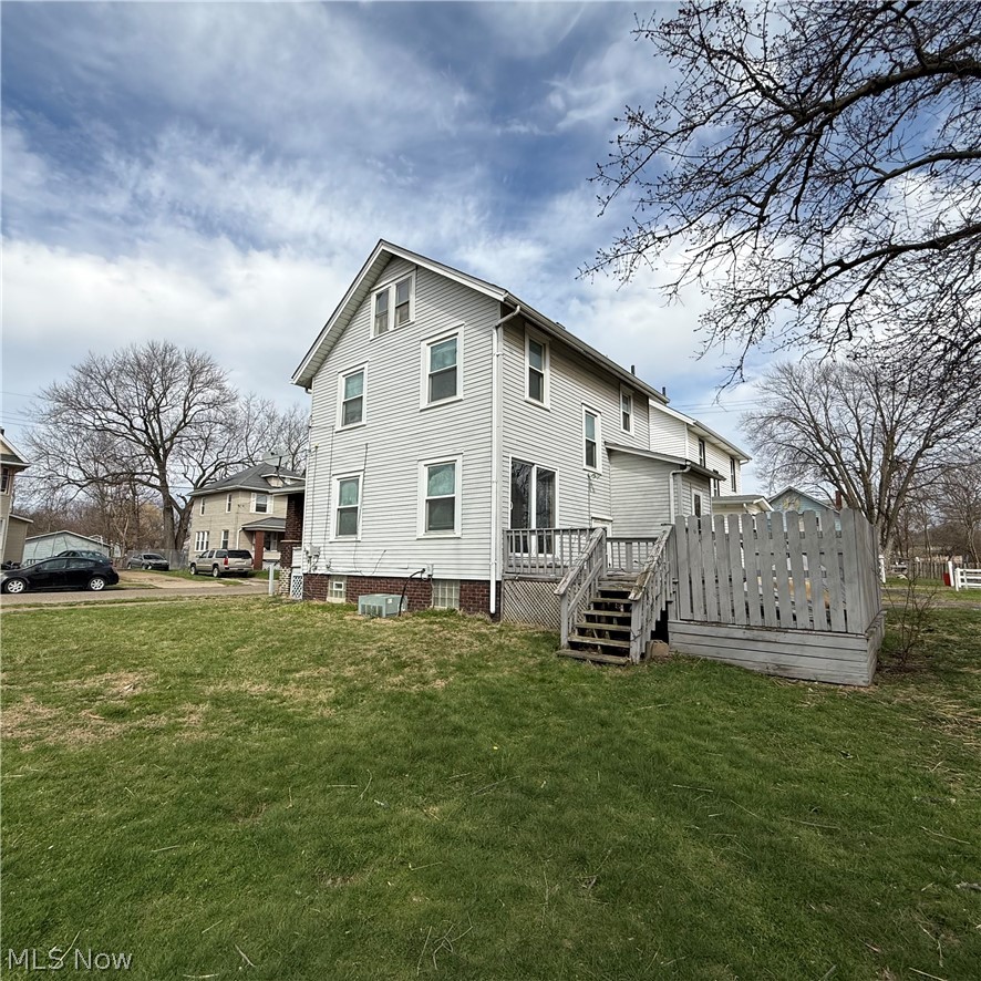 2106 Indiana Way NE