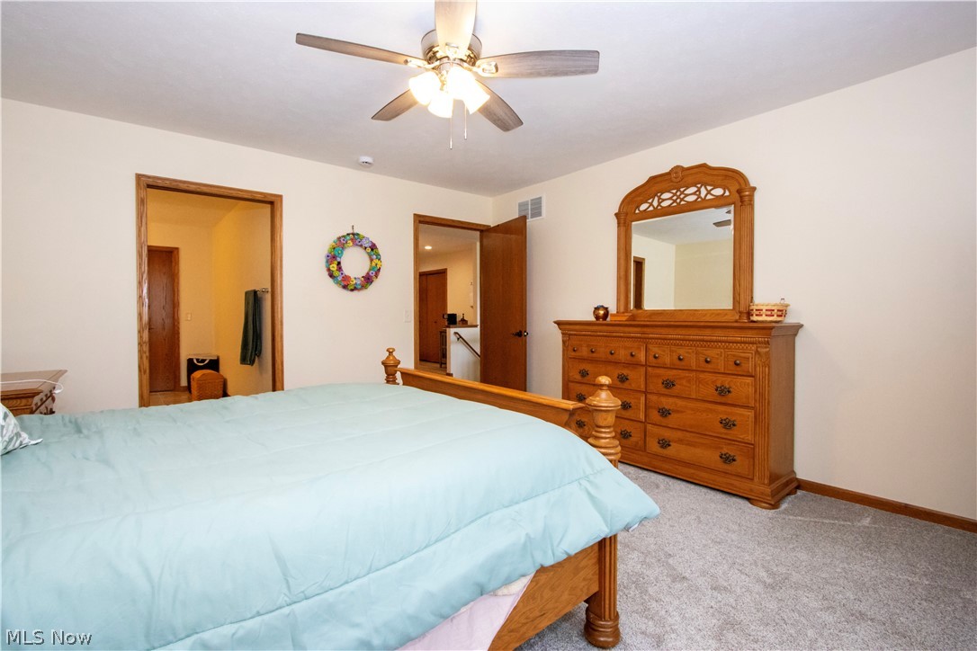 233 Woodbury Circle