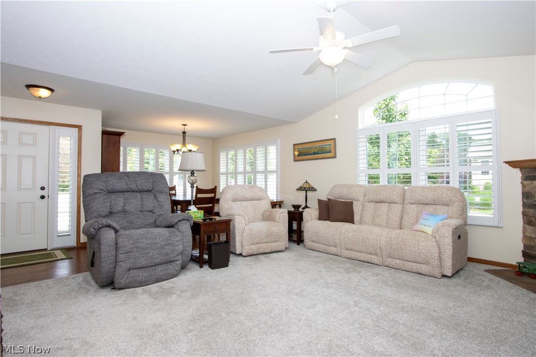 233 Woodbury Circle