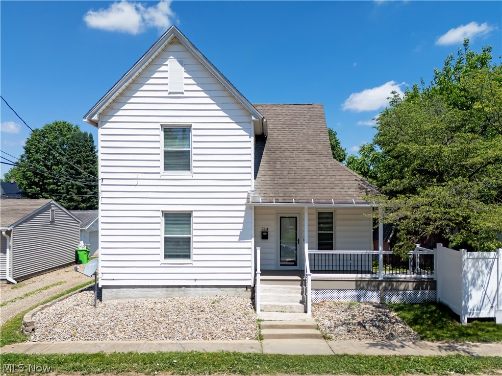 714 Pike Avenue SW