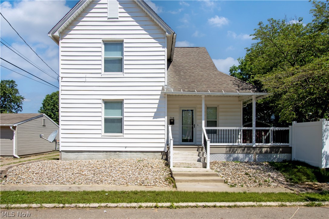 714 Pike Avenue SW
