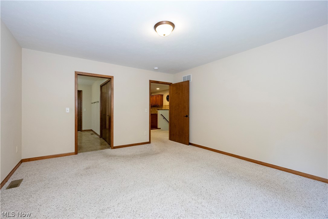 242 Woodbury Circle