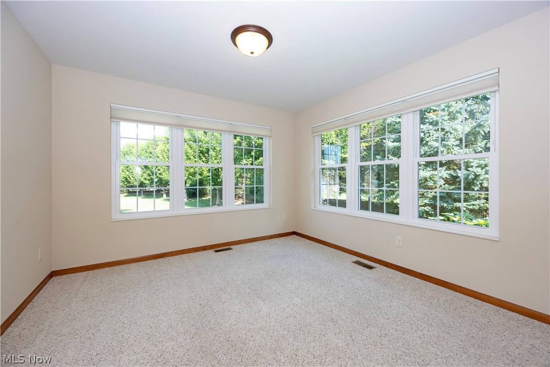 242 Woodbury Circle