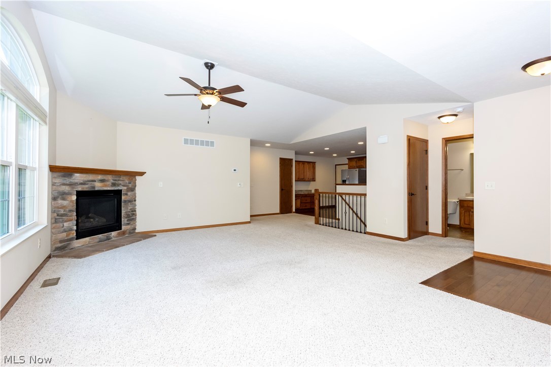 242 Woodbury Circle