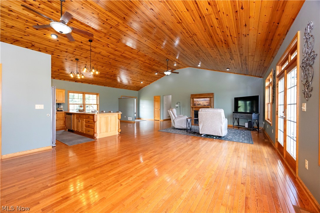 12725 Lovers Lane